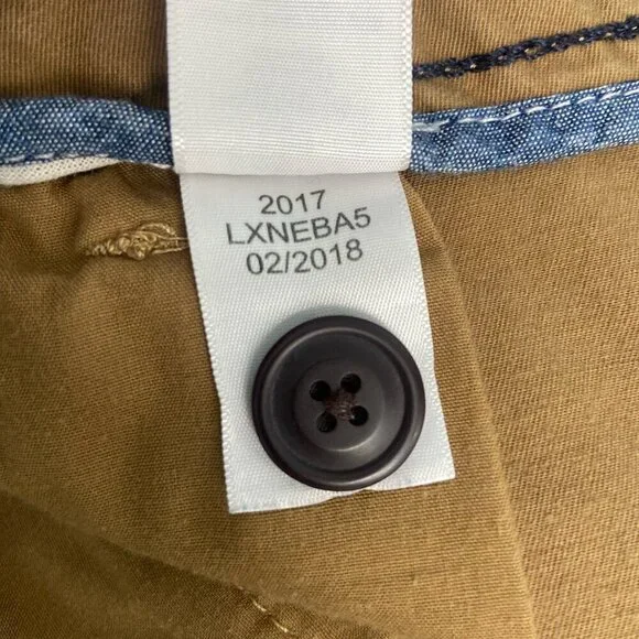 Aeropostale Flat-Front Chino Shorts Classic Fit Dark Khaki Size 38 - Picture 7 of 7